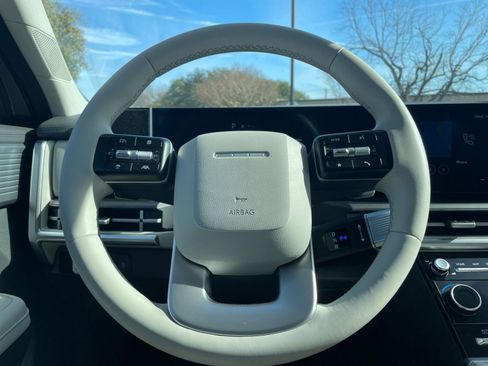 Used 2025 Hyundai Santa Fe SEL image 29