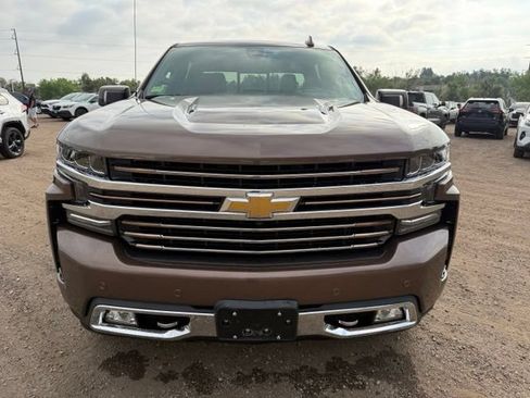 Used 2019 Chevrolet Silverado 1500 High Country w/ Technology Package AWD/4WD image 9