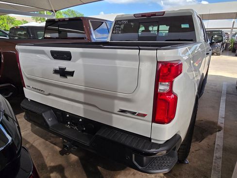 Certified 2025 Chevrolet Silverado 1500 ZR2 w/ Technology Package AWD/4WD image 9