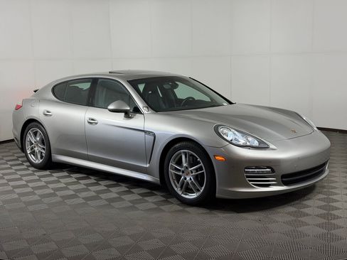 Used 2012 Porsche Panamera 4 image 7