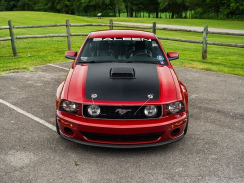 Used 2008 Ford Mustang GT RWD image 2