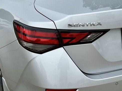 Used 2021 Nissan Sentra SV FWD image 7