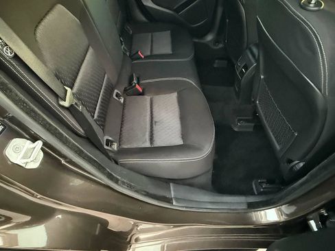 Used 2017 INFINITI QX30 FWD image 29