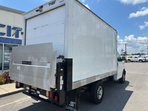 Used 2021 Chevrolet Express 3500 RWD image 4