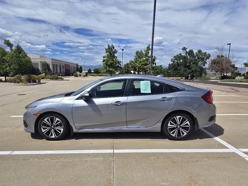 Used 2016 Honda Civic EX-T image 2