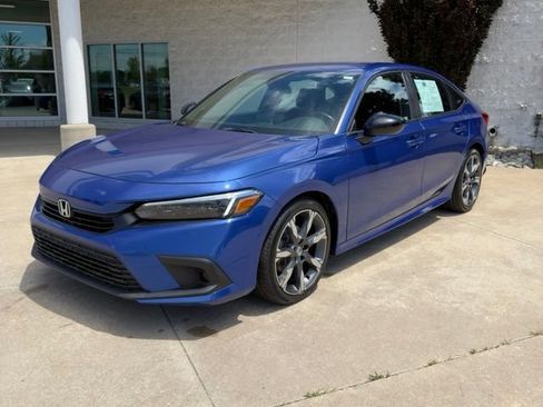 Used 2023 Honda Civic Sport image 1