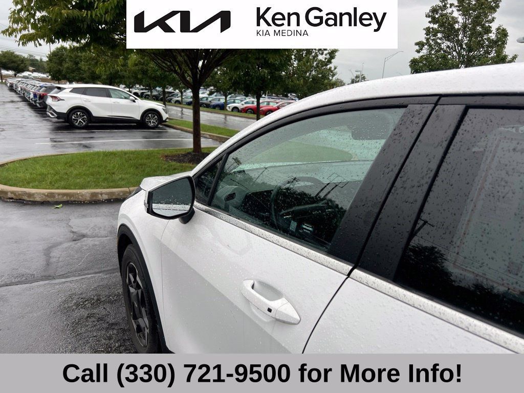 Certified 2026 Kia Sportage EX FWD image 23