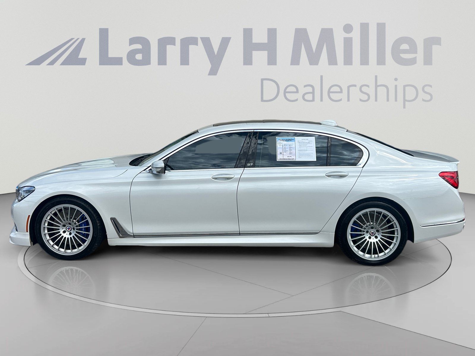 Used 2017 BMW 750i xDrive AWD/4WD image 3