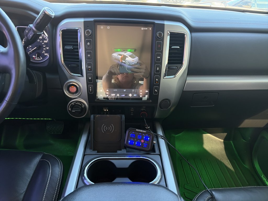 Used 2017 Nissan Titan PRO-4X w/ Pro-4x Convenience Package AWD/4WD image 15