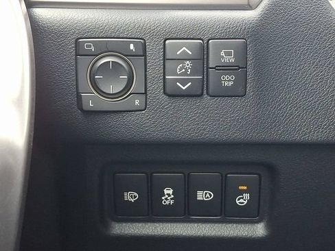 Used 2023 Lexus GX 460 Luxury w/ Sport Design Package AWD/4WD image 25