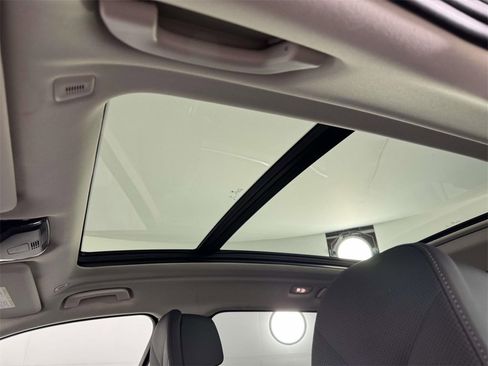 Used 2025 BMW X7 xDrive40i w/ Parking Assistance Package image 32