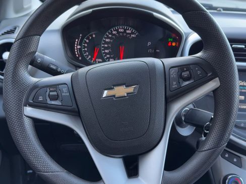 Used 2017 Chevrolet Sonic LT image 26