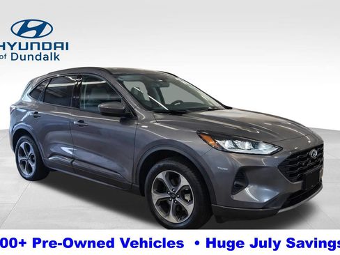 Used 2023 Ford Escape ST-Line Select AWD/4WD image 3