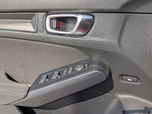 Used 2025 Honda Civic Sport image 17