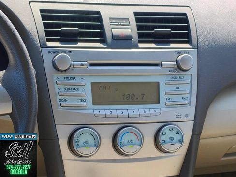 Used 2009 Toyota Camry LE FWD image 7