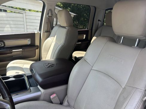 Used 2015 RAM 1500 Laramie AWD/4WD image 28