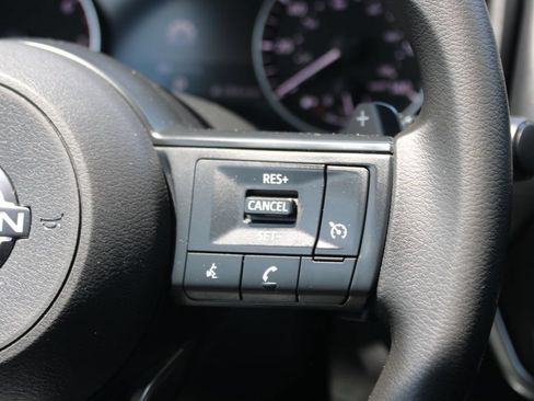 Used 2023 Nissan Rogue S AWD/4WD image 20