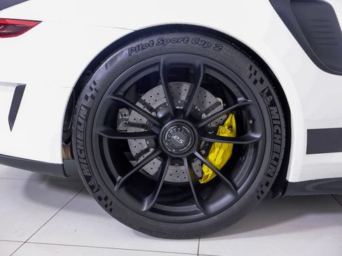 Certified 2019 Porsche 911 GT3 RS RWD image 29