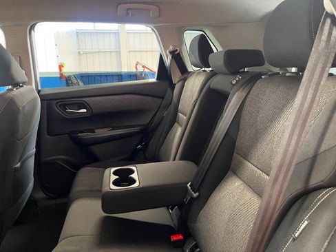 Used 2024 Nissan Rogue SV FWD image 18
