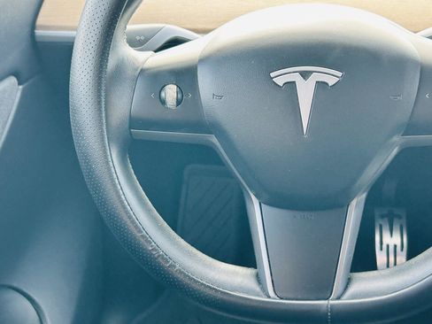 Used 2020 Tesla Model Y Long Range AWD/4WD image 23