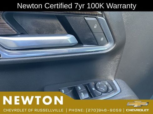 Used 2025 Chevrolet Silverado 1500 LT AWD/4WD image 8