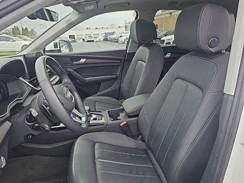 Certified 2023 Audi Q5 2.0T Premium Plus w/ Premium Plus Package image 3