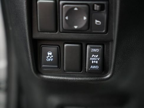 Used 2013 Nissan Juke SV AWD/4WD image 34