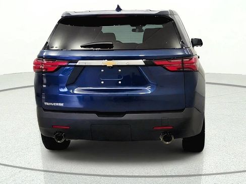 Used 2023 Chevrolet Traverse LS FWD image 5