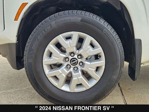 Used 2024 Nissan Frontier SV w/ SV Convenience Package RWD image 37