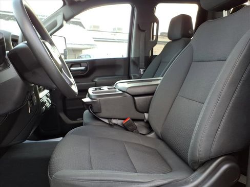 Certified 2021 Chevrolet Silverado 2500 Custom w/ Custom Value Package image 12