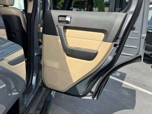 Used 2009 HUMMER H3 Luxury AWD/4WD image 46