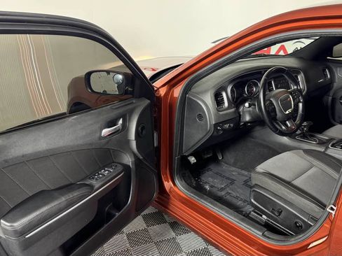 Used 2021 Dodge Charger SXT RWD image 11