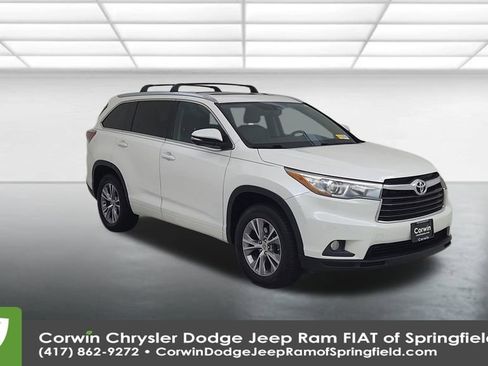 Used 2015 Toyota Highlander XLE image 3