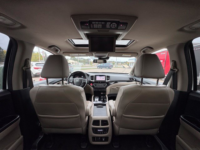 Used 2017 Honda Pilot Elite image 16
