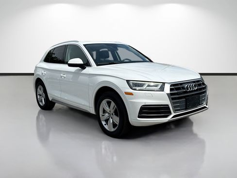 Used 2019 Audi Q5 2.0T Premium Plus w/ Premium Plus Package AWD/4WD image 1