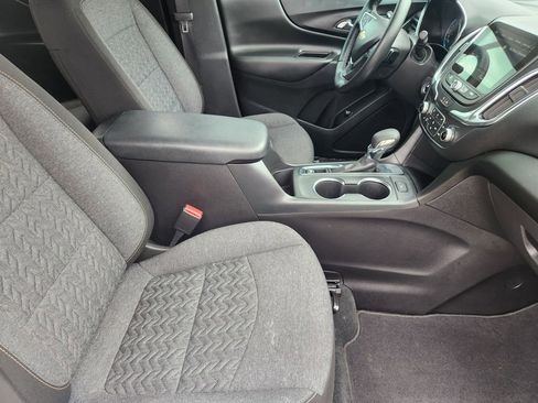 Used 2024 Chevrolet Equinox LT FWD image 18