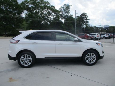Used 2018 Ford Edge SEL w/ Equipment Group 201A image 9