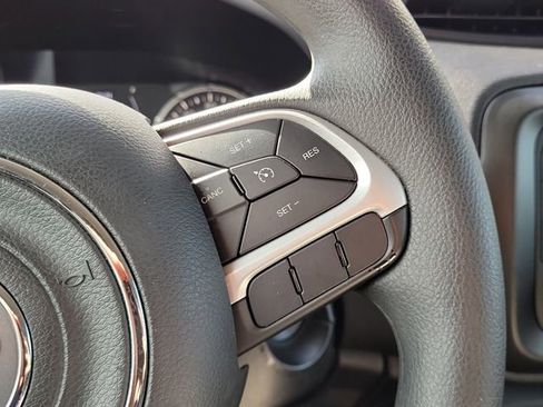 Used 2019 Jeep Renegade Sport AWD/4WD image 17