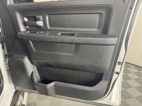 Used 2018 RAM 2500 Tradesman w/ Chrome Appearance Group AWD/4WD image 33