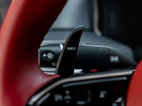 Used 2024 Aston Martin DB12 Coupe RWD image 39