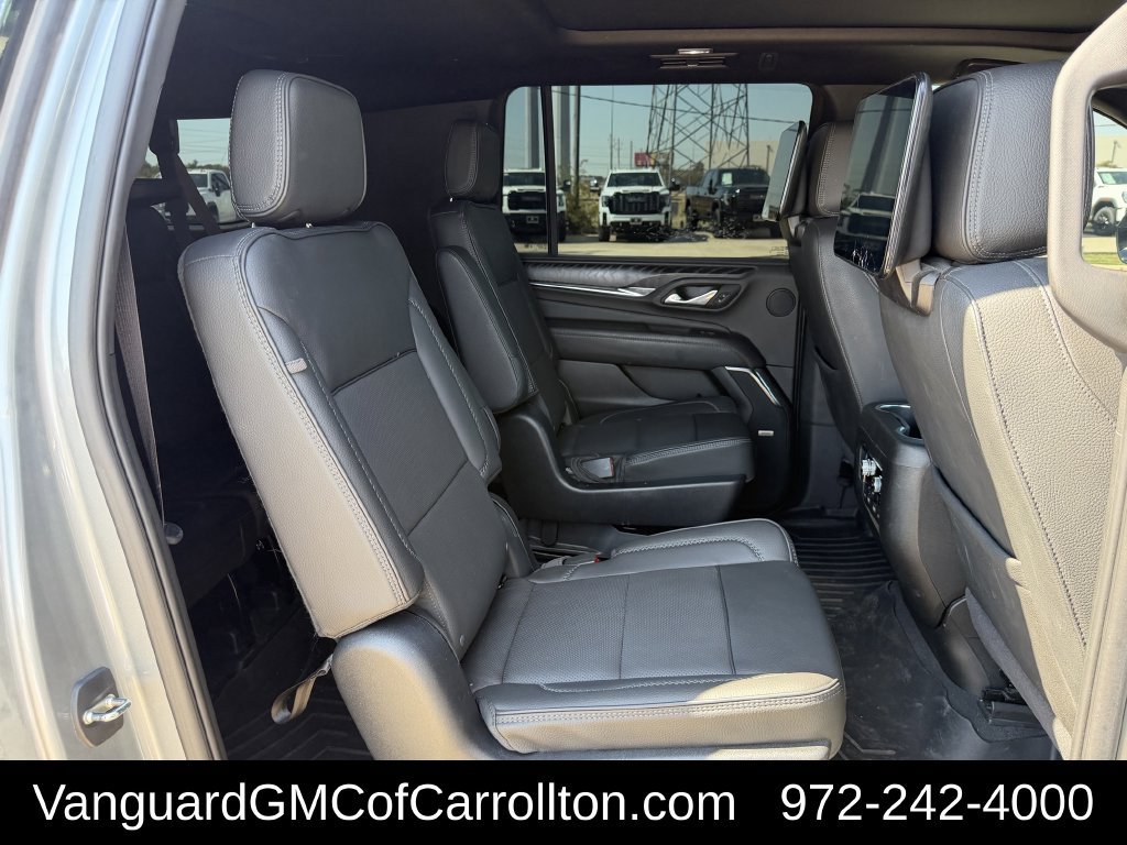 Used 2023 GMC Yukon XL Denali AWD/4WD image 33
