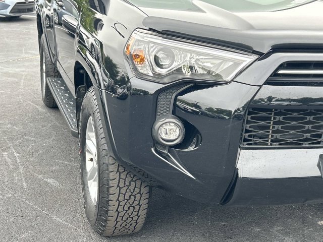 Used 2022 Toyota 4Runner SR5 Premium w/ Moonroof Package AWD/4WD image 10