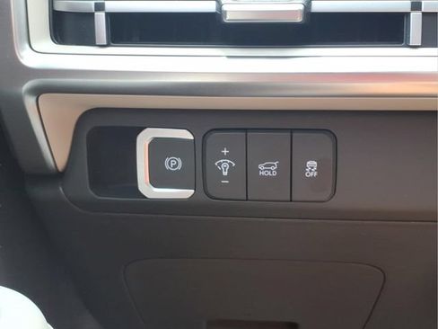 Used 2026 Hyundai Santa Fe SEL FWD image 15