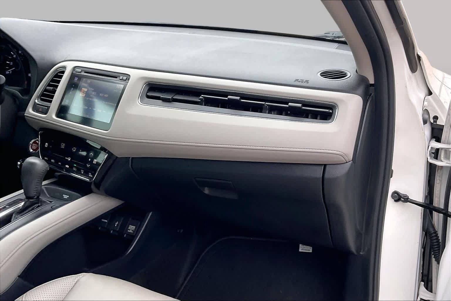 Used 2017 Honda HR-V EX-L image 17