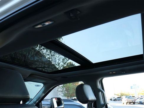 New 2026 Ford F250 Lariat w/ Black Appearance Package image 25