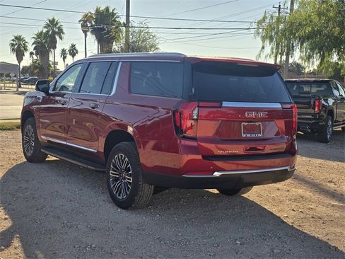 New 2026 GMC Yukon XL Elevation image 7