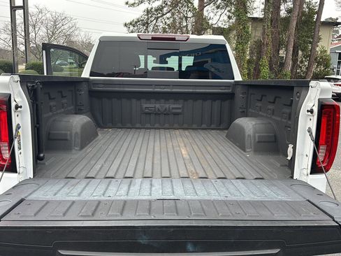 Used 2024 GMC Sierra 1500 SLT w/ SLT Premium Plus Package image 31