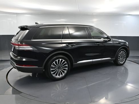 Used 2023 Lincoln Aviator Reserve w/ Class IV Trailer Tow Package image 6
