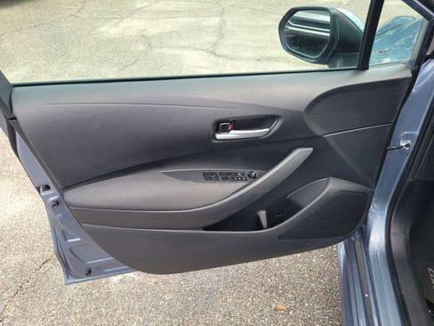 Used 2020 Toyota Corolla LE FWD image 10