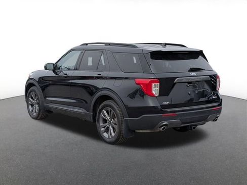 Certified 2021 Ford Explorer XLT w/ Equipment Group 202A AWD/4WD image 5